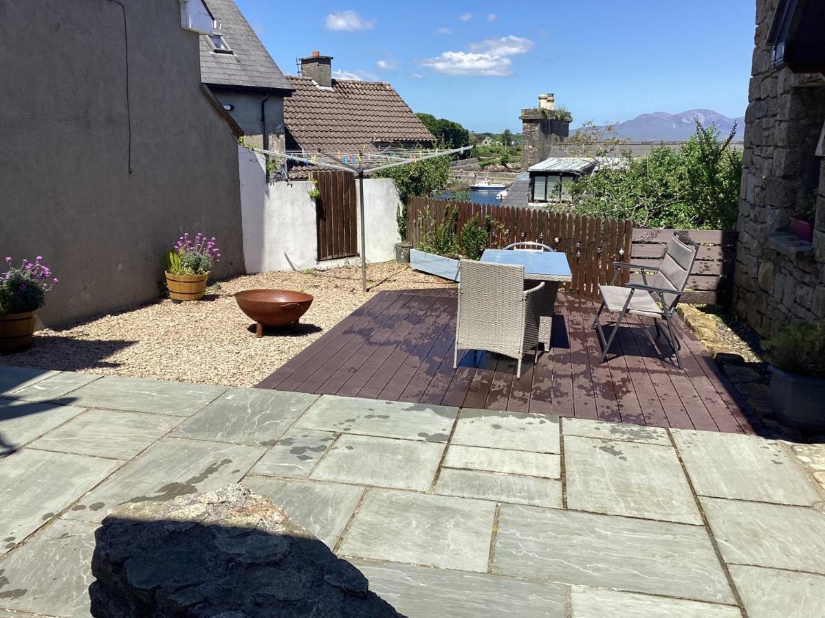 Roundstone Retreats Abbys Cottage Exterior photo